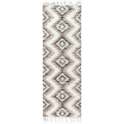 Nuloom Adelade Aztec High Low Shaggy Tassel Indoor Area Rug