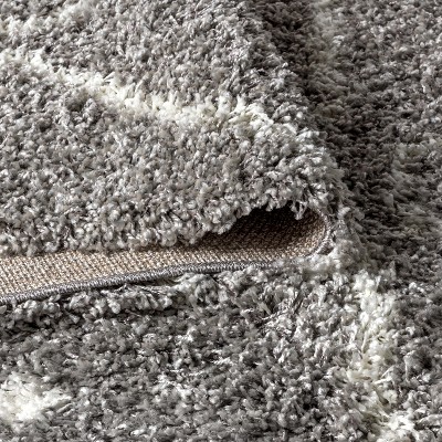 Mercer 5'x8' Grey/Cream Moroccan Diamond Shag Area Rug with Tassels