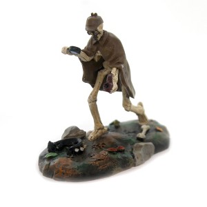 Department 56 Accessory 3.0 Inch Sherlock Bones Halloween , Halloween Pipe Magnifier (PC) - 1 of 3