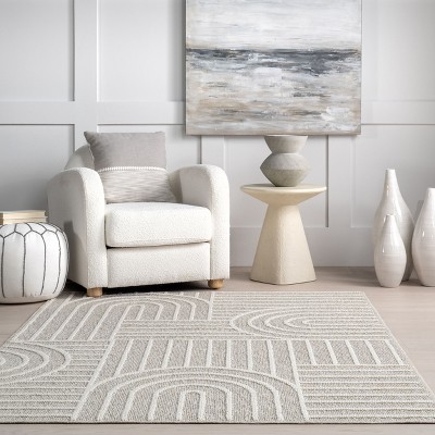 Liliya Gray Geometric 4' x 6' Washable Synthetic Rug