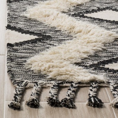 Handmade Black Wool 4' x 6' Reversible Area Rug