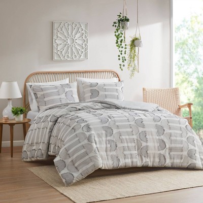 Intelligent Design 3pc Full/Queen Milani Clip Jacquard Comforter Set  Black/White