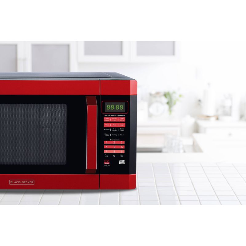 BLACK+DECKER 1.6 cu ft 1100W Microwave Oven - Red, 2 of 4