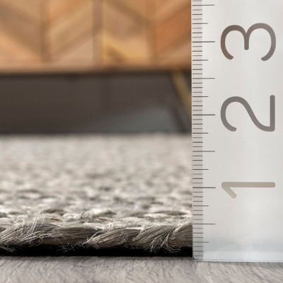 Gray 4' x 6' Hand Woven Jute Farmhouse Area Rug