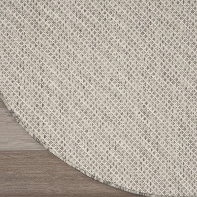 Courtyard Geometric Ivory Silver 5' Round Synthetic Outdoor Rug