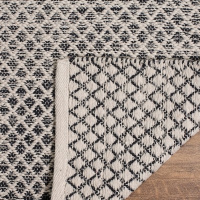 Coastal Charm Black/Ivory Cotton Handwoven 27" Area Rug