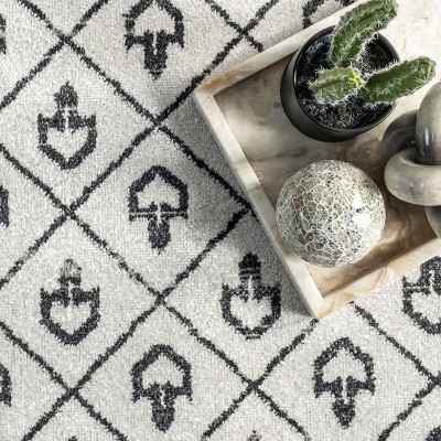 Easy-Care Reversible Gray Synthetic Area Rug, 4' x 6'