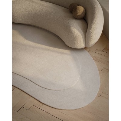 Ivory Kidney-Shaped Handmade Wool Area Rug, 6' x 9'