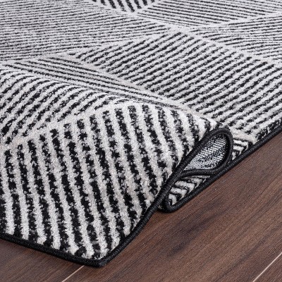 Black and Gray Geometric Synthetic Runner Rug 2'x7'