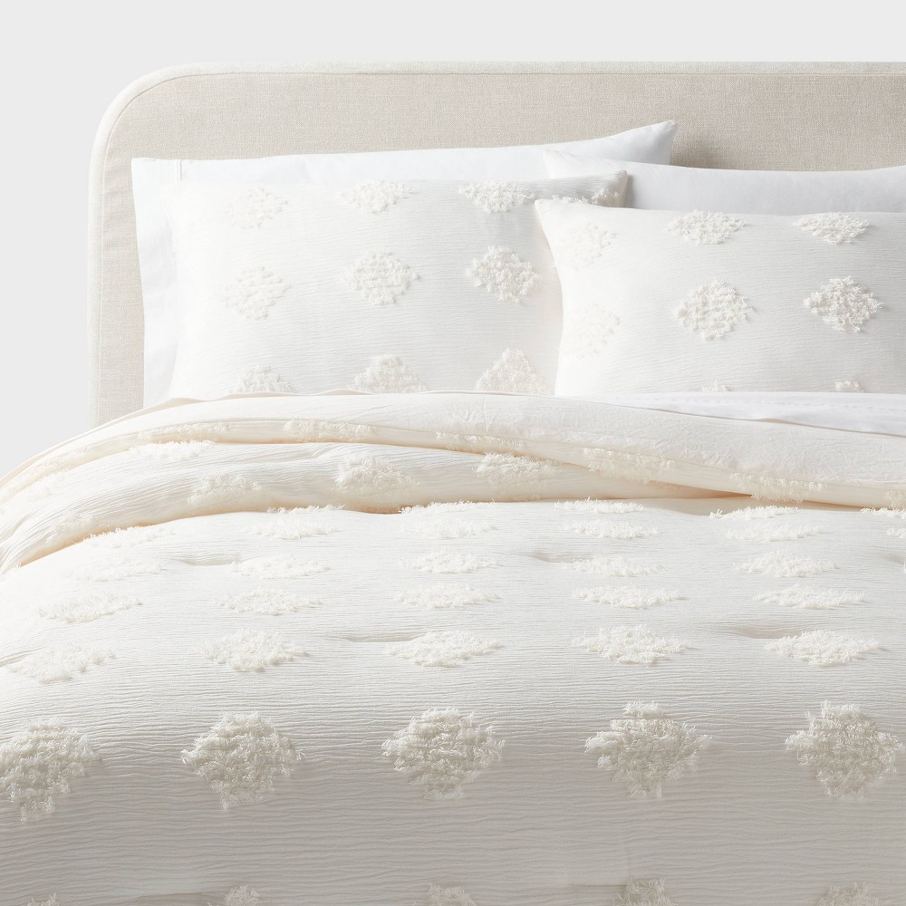 Photos - Bed Linen Full/Queen Tufted Diamond Crinkle Comforter and Sham Set Ivory - Threshold