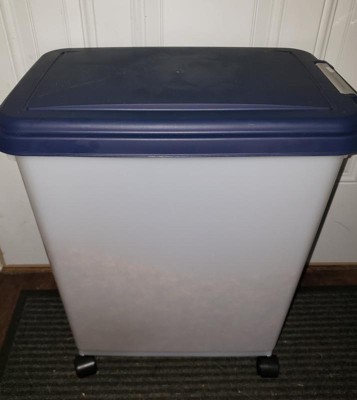 Iris Usa Airtight Pet Food Container With Casters, Navy : Target