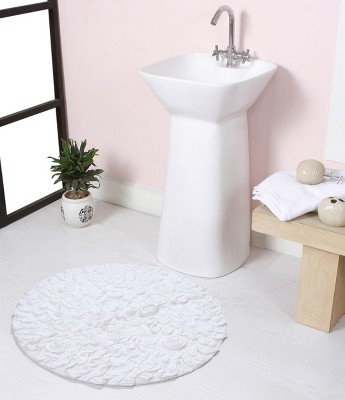 Bell Flower Collection Cotton Floral Pattern Tufted Bath Rug - Home Weavers