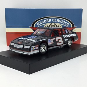 Richard Childress Racing 1988 GM Goodwrench Unveil 1:24 Diecast - 1 of 4