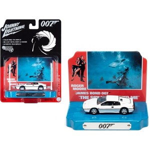 1976 Lotus Esprit S1 White & Collectible Tin Display "007" (James Bond) "The Spy Who Loved Me" 1977 Movie 1/64 Johnny Lightning - 1 of 3