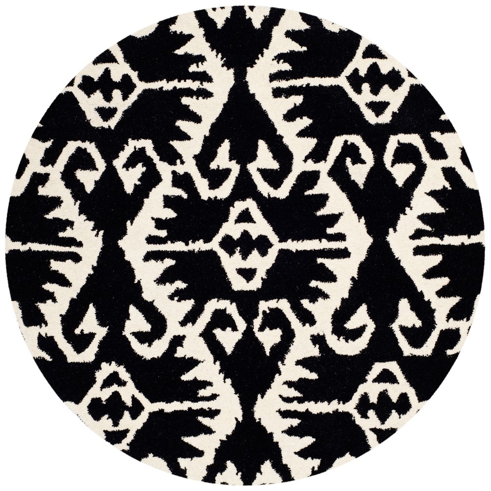 7' Geometric Design Tufted Round Area Rug Black/Ivory - Safavieh