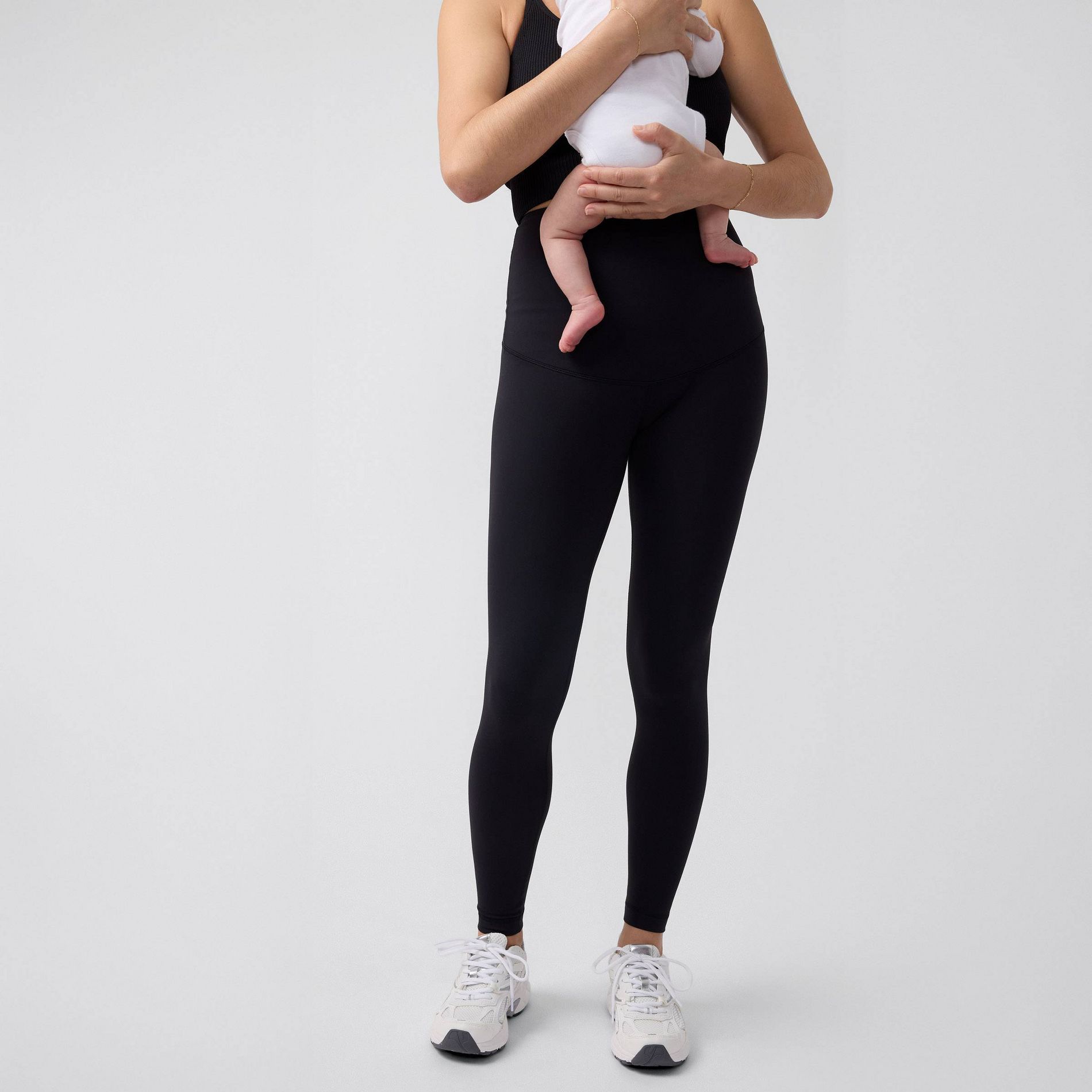 Ingrid & Isabel Everyday Maternity Postpartum Leggings - Black