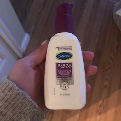 user image by Alli, Cetaphil Dermacontrol Oil Absorbing Face Moisturizer with SPF 30 - 4 fl oz​