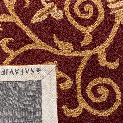 Ivory and Burgundy Hand-Hooked Wool Area Rug, 2'6" x 4'