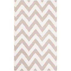 Dhurries DHU557 Hand Woven Flat Weave Indoor Rugs - Safavieh - 1 of 4