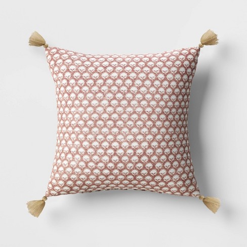 Threshold decorative outlet pillow