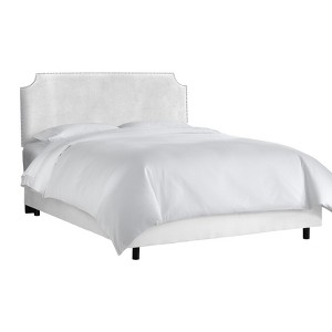 California King Lombard Nail Button Notched Bed White Microfiber - Skyline Furniture