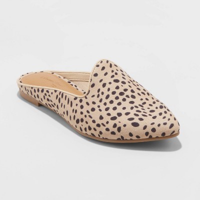 leopard pointed mules