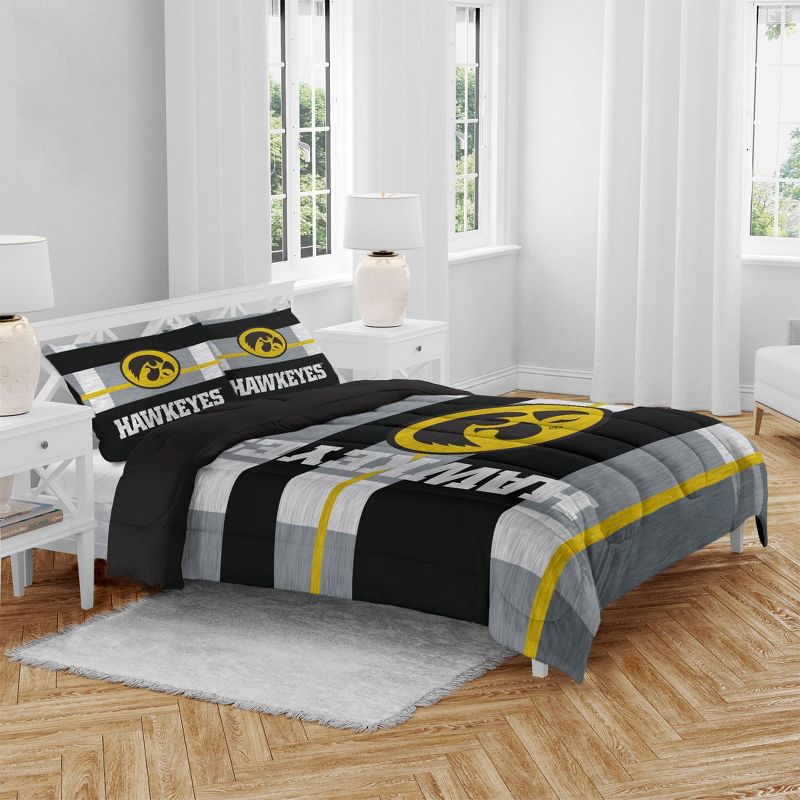 NCAA Iowa Hawkeyes Heathered Stripe Queen Bedding Set in a Bag - 3pc, 1 of 4