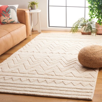 Artisan-Crafted Light Beige 4' x 6' Handwoven Wool Area Rug