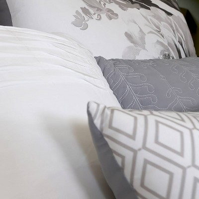 Ridgely Black and Gray Floral Cotton 7-Piece King Comforter Set