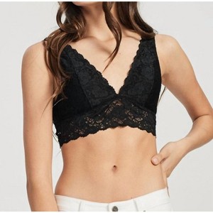 Women's Scalloped Lace V Neck Padded Bralette - WISHLIST - 1 of 2