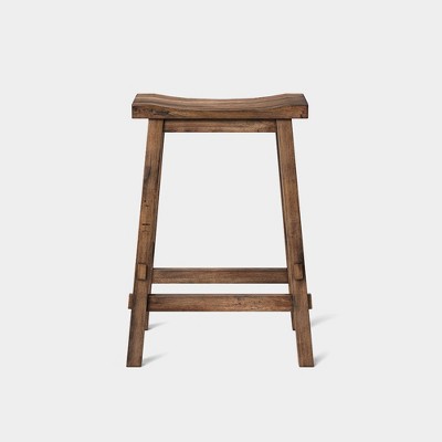 Counter stool with online wheels