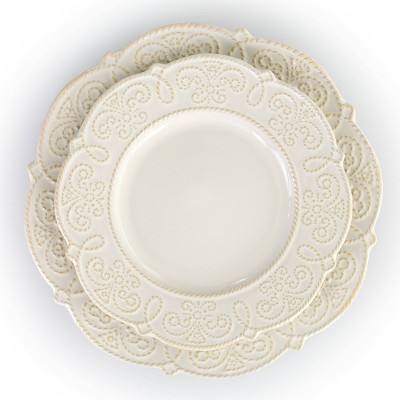 Luna White Porcelain Scalloped 16-Piece Dinnerware Set