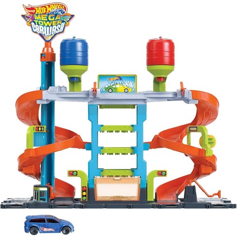 Hot Wheels City Mega Car Wash Playset w/ 1 Toy Color Shifters Car in 1:64 Scale - image 1 of 4