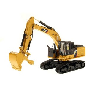 CAT Caterpillar 568 GF Road Builder with Operator "High Line Series" 1/50 Diecast Model by Diecast Masters - 1 of 3