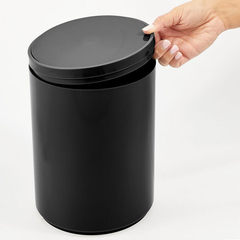 mDesign Plastic Small Round 1.7 Gallon Trash Can with Swing Lid, 4 of 7