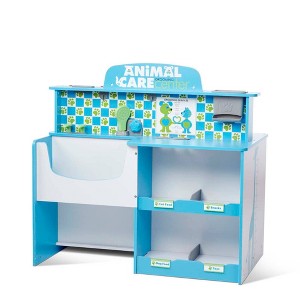 Melissa & Doug Animal Care Veterinarian and Groomer Wooden Activity Center - 1 of 4