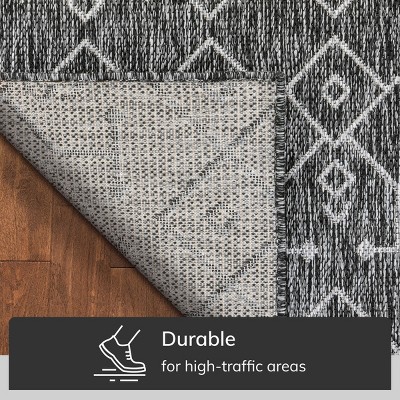 Nordic Lattice 6' x 9' Gray Synthetic Easy-Care Area Rug