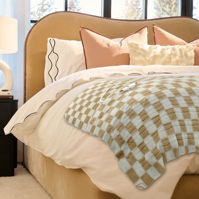 Sunbeam 50"x60" Electric Throw Nordic Faux Shearling with Foot Pocket Heated Blanket