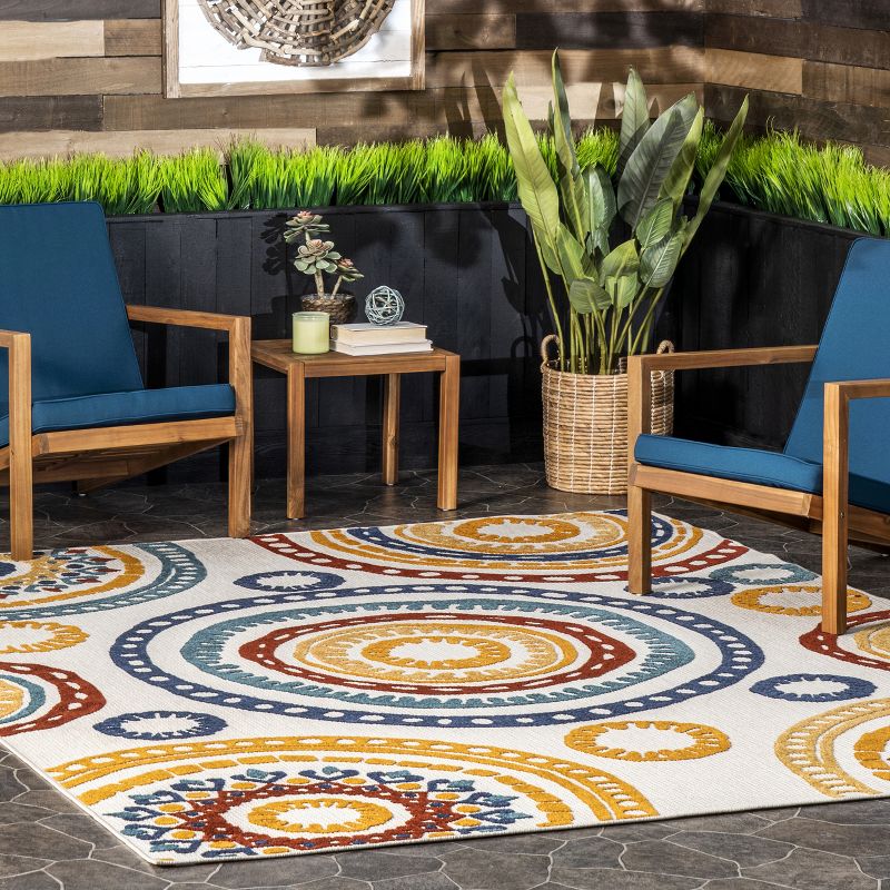 nuLOOM Micki Intricate Circles Indoor/Outdoor Patio Area rug, 3 of 11