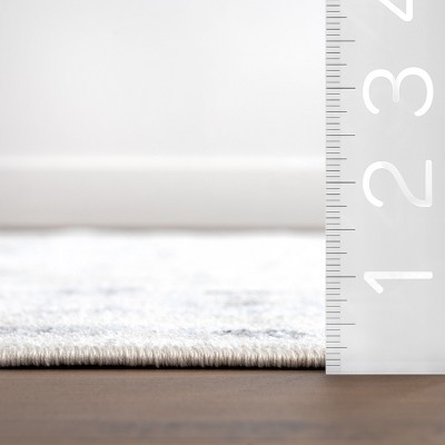 Light Blue Medallion 4' x 6' Machine Washable Area Rug