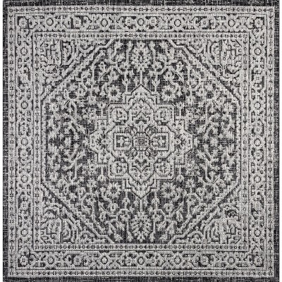 Sinjuri Medallion 5' Square Gray Synthetic Indoor/Outdoor Rug