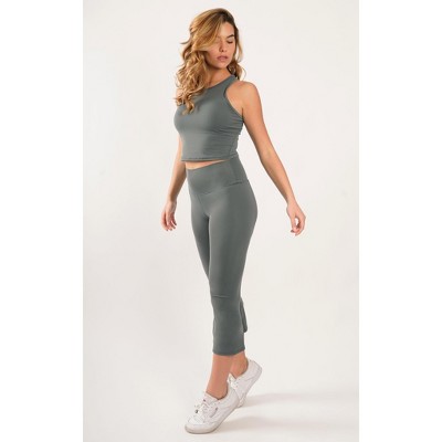 capri flare yoga pants