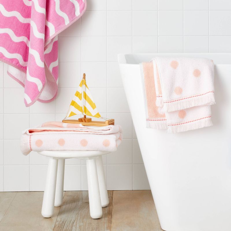 Dot Kids' Towel Pink with SILVADUR™ Antimicrobial Technology - Pillowfort™, 3 of 9