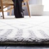 Vermont VRM553 Hand Tufted Area Rug  - Safavieh - 4 of 4