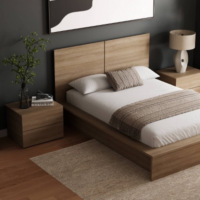 James 4-Piece Brown Oak Bedroom Set with Panel Headboard