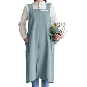 Elegant and Practical: Unisex Cross-Back Apron in Soft Cotton - Features Convenient Pockets for a More Organized Cooking Experience - 1 of 4