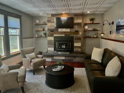 Guest review image 1 of 3, zoom in