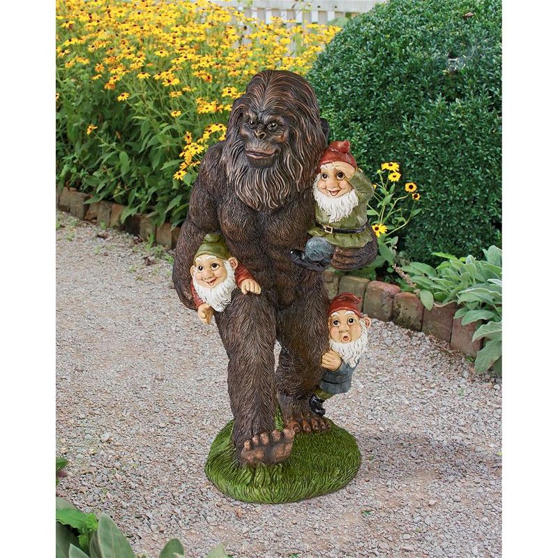 Design Toscano Schlepping The Garden Gnomes Bigfoot Statue, 3 of 6