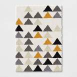 5'x7' Triangles Shag Rug Black/Cream - Pillowfort™