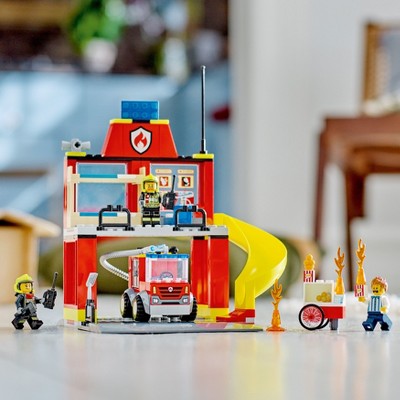 LEGO City 4+ Fire Station and Fire Engine Toy Playset 60375_5